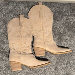Stylish Tan Heeled Western Boots